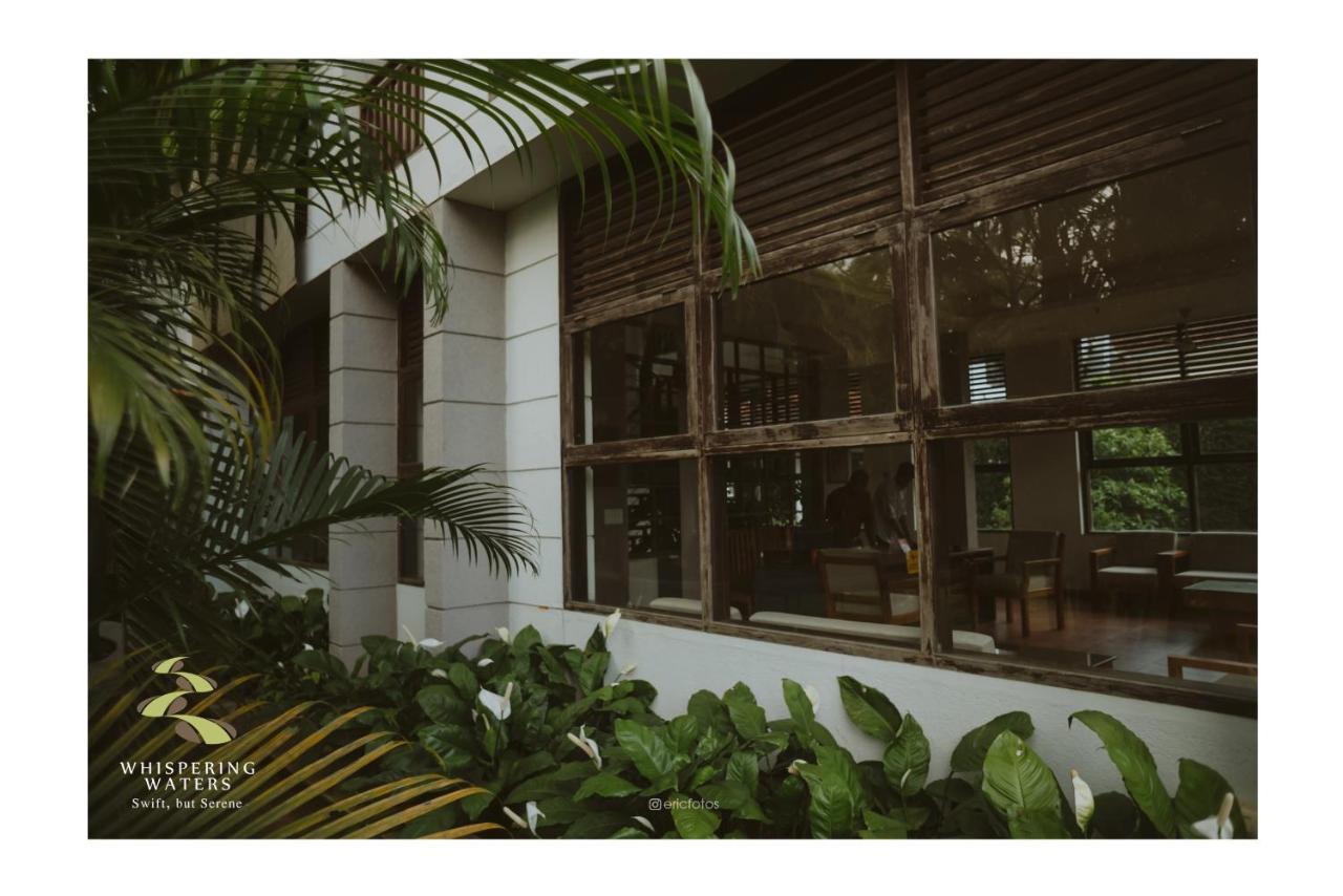 Whispering Waters Otel Malayāttūr Dış mekan fotoğraf
